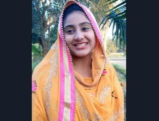 Desi very hot aunty in room - Desixx