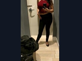 Desi girl showing big boobs